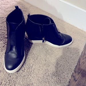 Mia brand wedge sneaker size 10